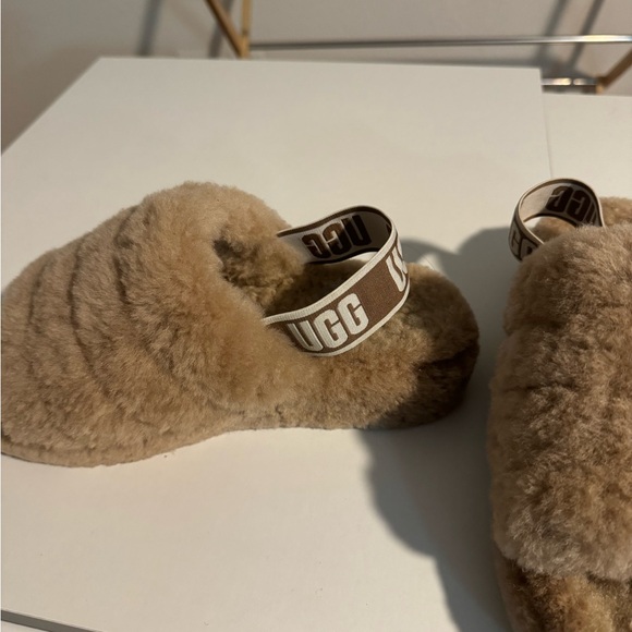 Authentic Chestnut UGG Fluff Yeah Slide Slippers - Picture 2 of 4